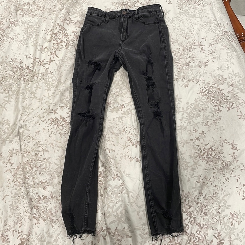 Ripped skinny jeans